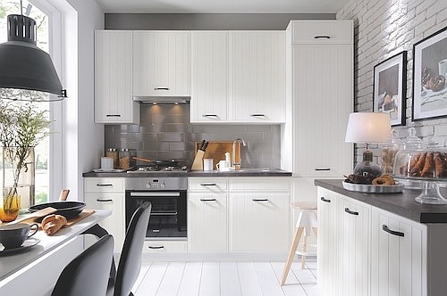 Domin – bílý canadian