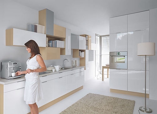 Capital – 38th elysee avenue – bílý lesk