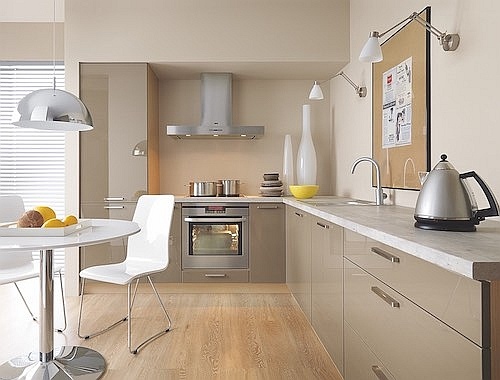 Capital – 38th elysee avenue – béžový lesk