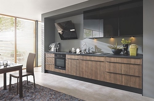 Traffic – 87th smooth street – shiraz wenge