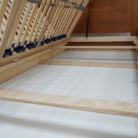 Elizabet 2 Dřevěná postel 180 cm, ořech tmavý