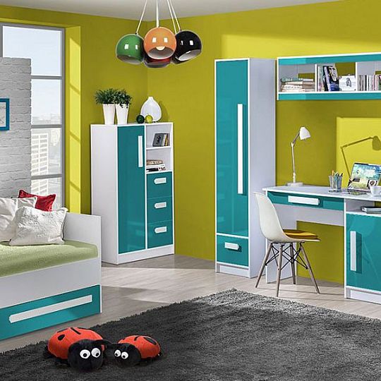 GOLIÁŠ 5  Komoda  vysoká, bílá/tyrkys - úchyt bílá