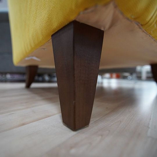 Kentakus křeslo, žlutá